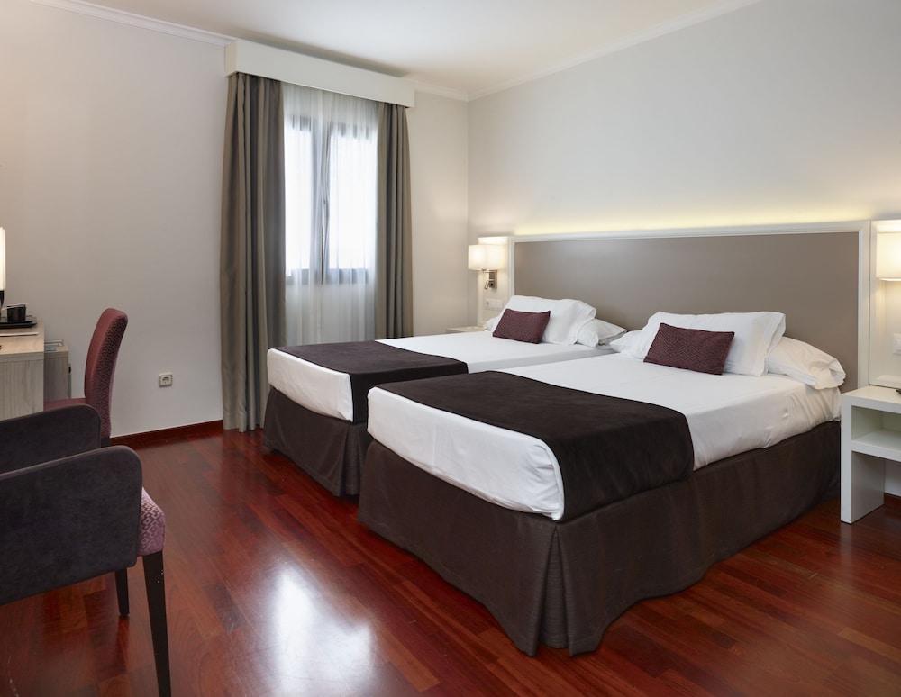 Standard Double Room - Photo 1