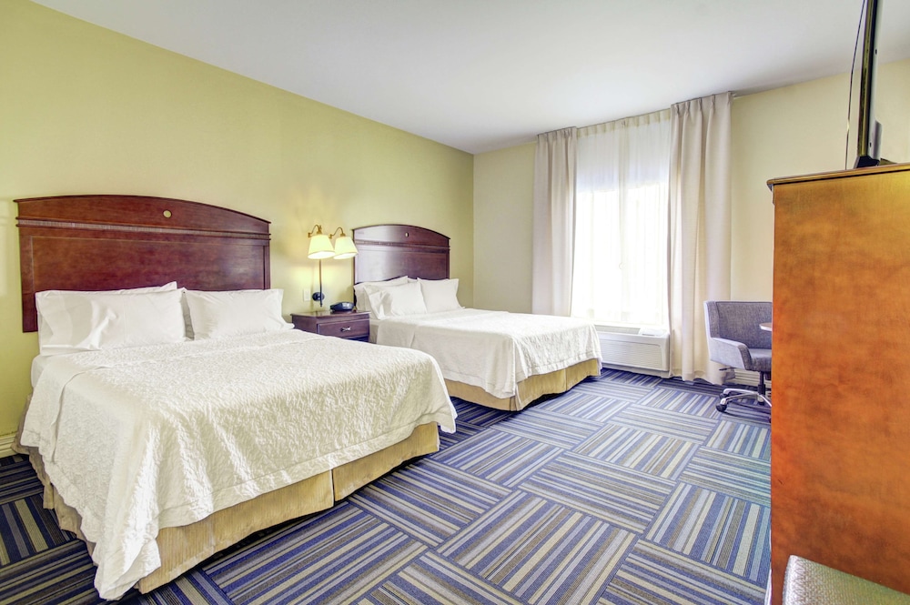 Room, 2 Queen Beds, Accessible, Non Smoking - Photo 1