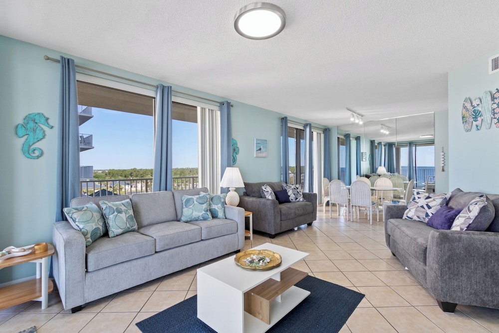 Signature Condo, 3 Bedrooms, Pool Access, Beachfront photo 1
