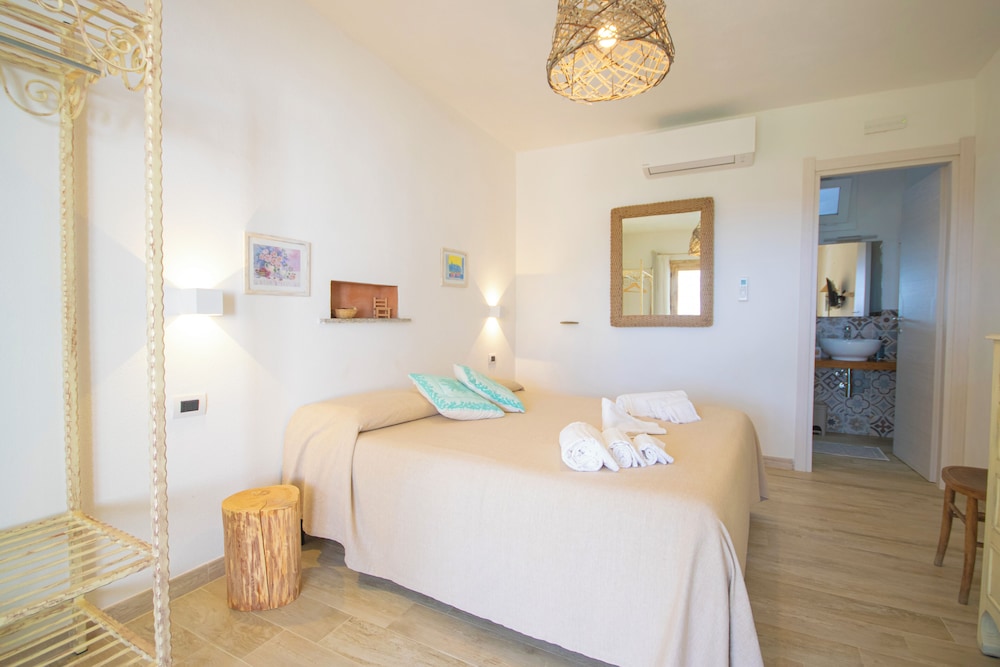 Deluxe Double Room, Partial Sea View