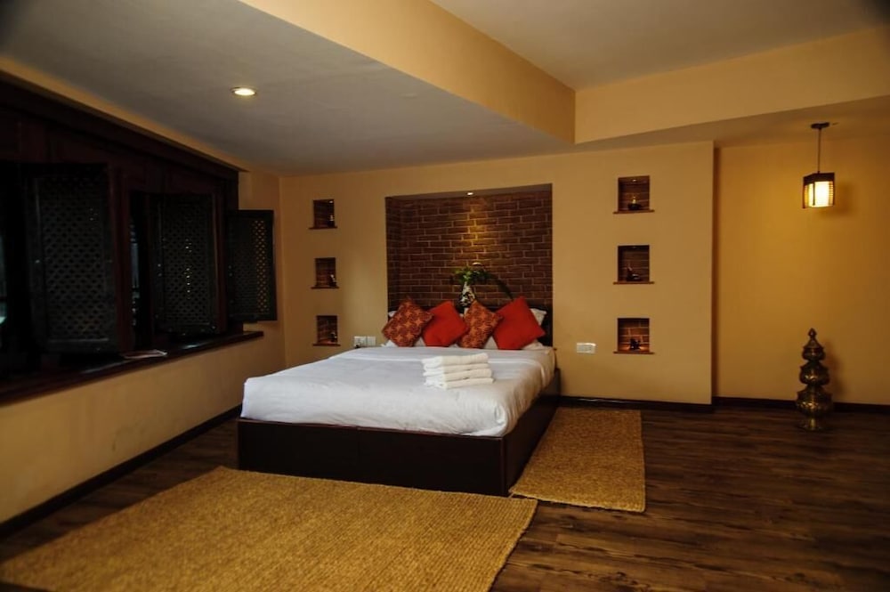 Premium Studio Suite, 1 Double Bed, Ensuite, Mountain View photo 3