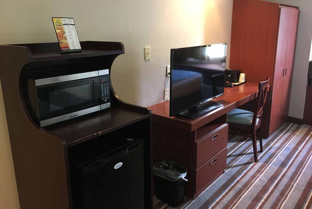 Room, 2 Queen Beds, Accessible, Non Smoking - Photo 4