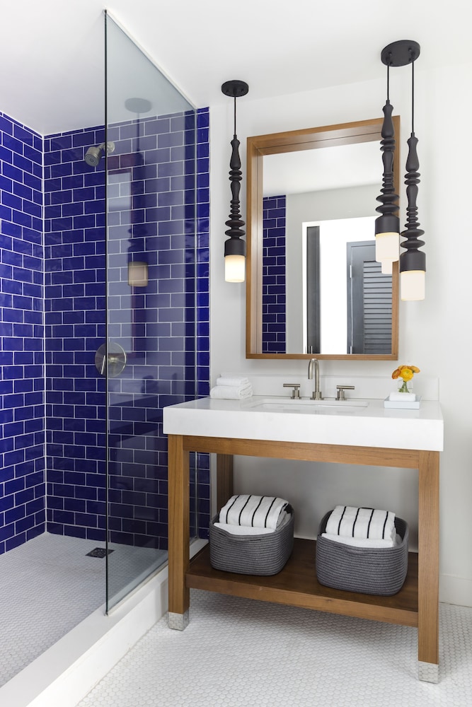 Studio Suite, 1 King Bed (Spa) thumbnail 6