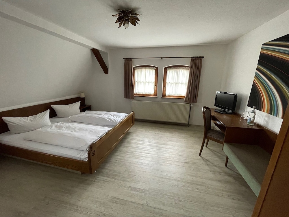 Standard Double Room, Private Bathroom, Garden View (Nebengebäude) photo 3