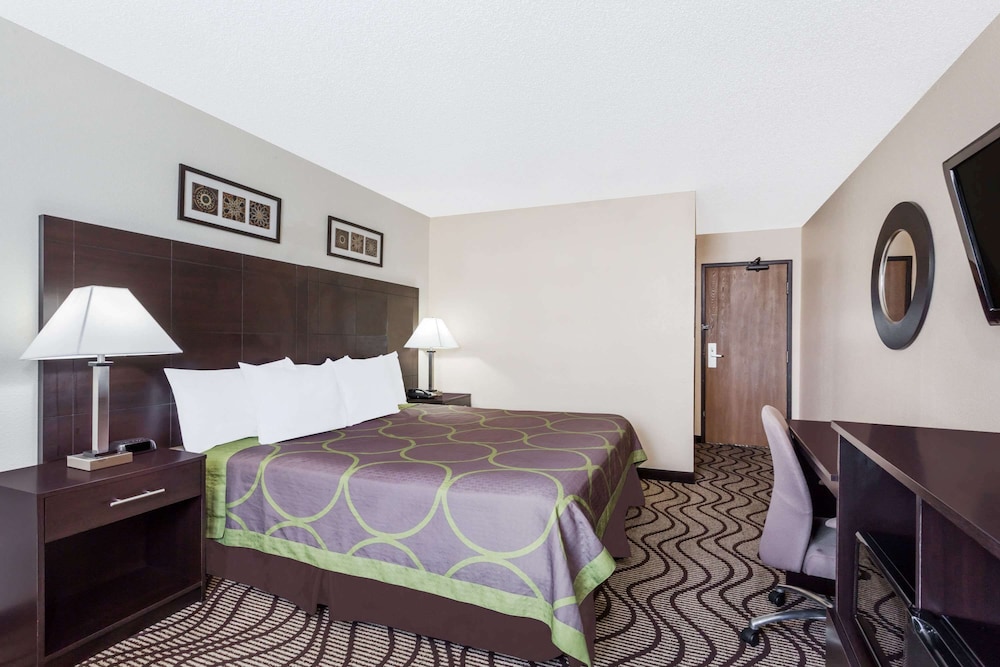 Standard Room, 1 King Bed - Photo 1