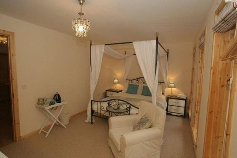 Comfort Double Room (Four Poster Bed) photo 1