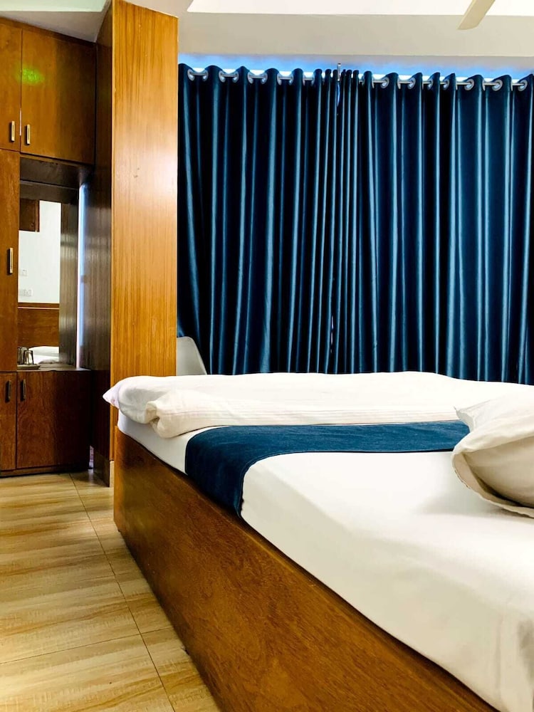 Deluxe Double Room, City View photo 2