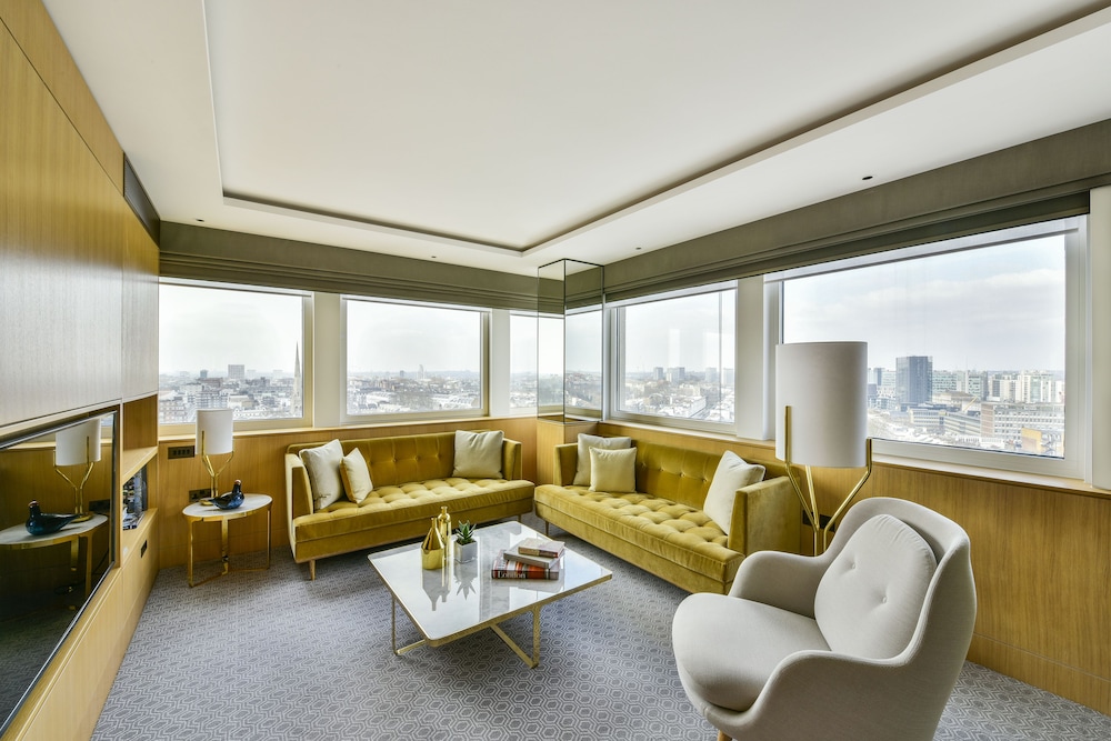 Spires Suite photo 3