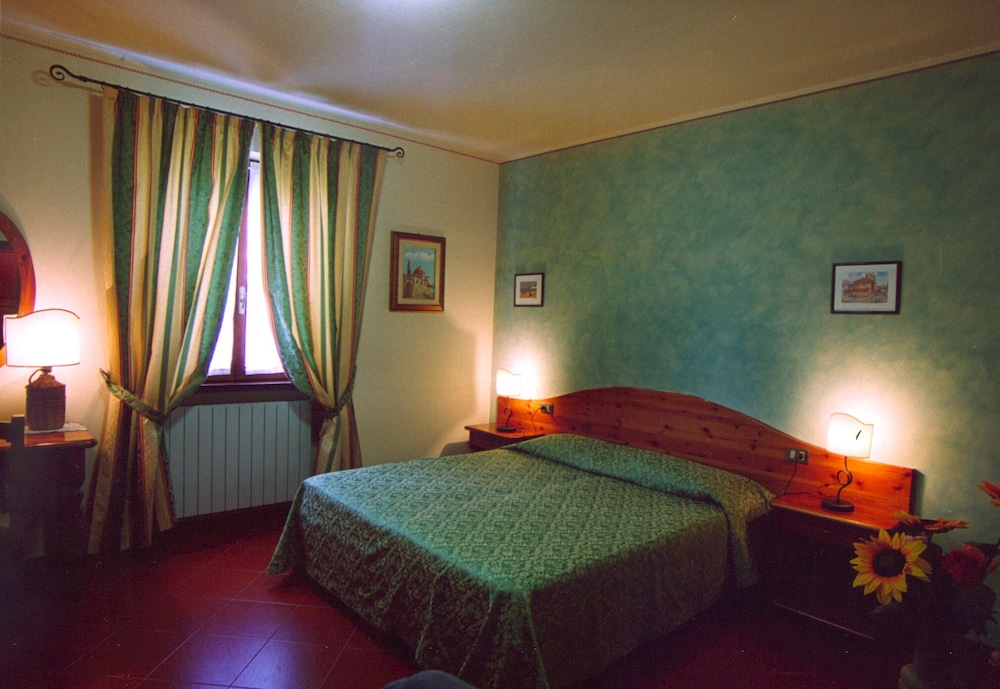 Apartment, 3 Bedrooms, Terrace photo 3