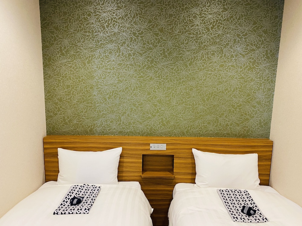 Twin Room, Non Smoking photo 3