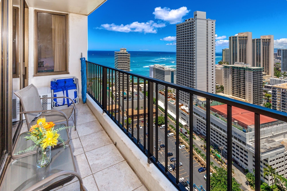 High Floor Ocean View Condo w/ 2 Beds and Parking: Family Condo, 1 Bedroom, Air conditioning, Ocean View (0062) photo