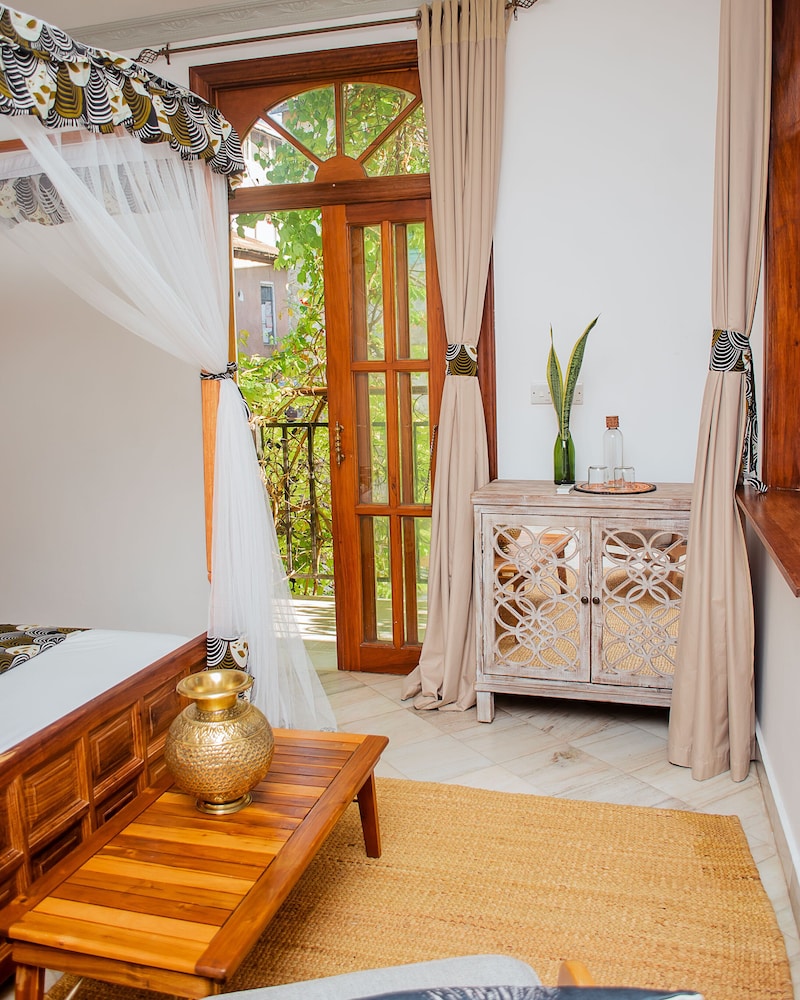Deluxe Balcony Room photo 2