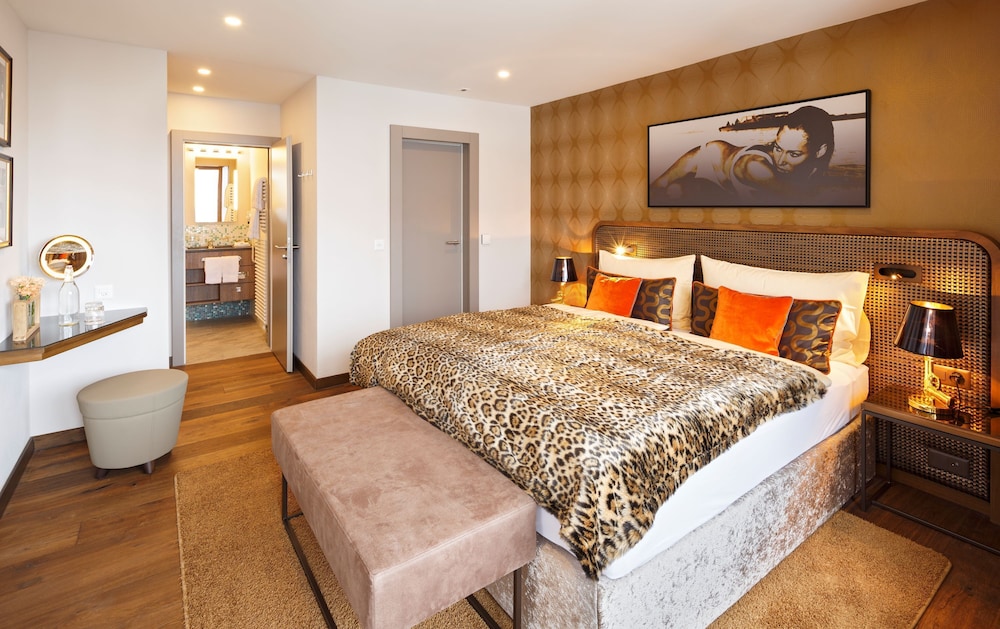 James Bond Suite