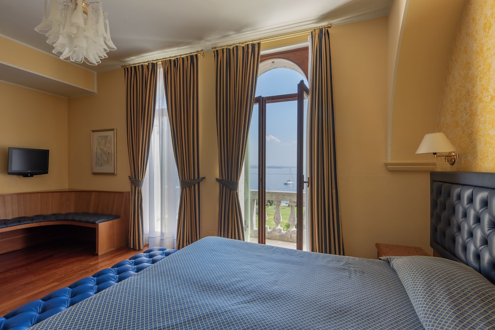 Superior Double Room, Lake View - Photo 4