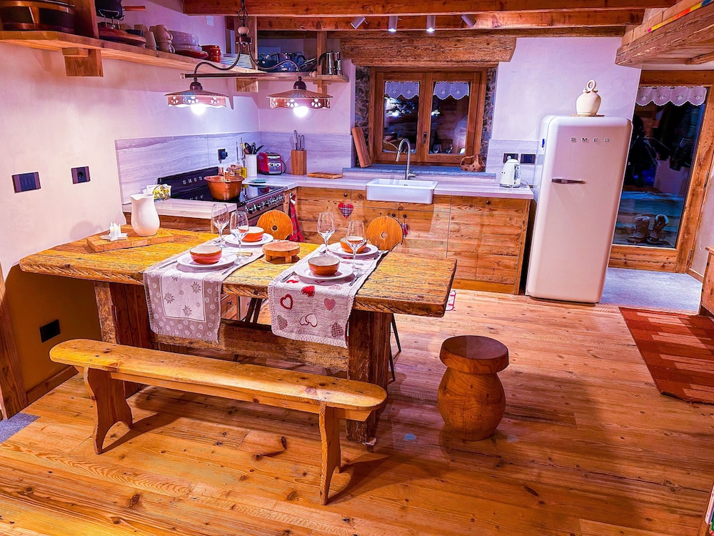 Family Apartment, 3 Bedrooms, Mountain View