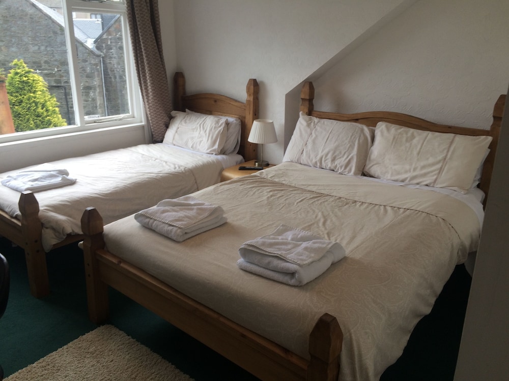 Economy Triple Room, Multiple Beds photo 1
