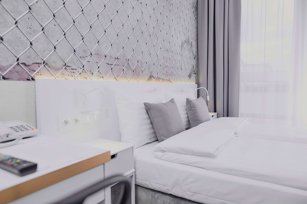 Standard Room, 1 Double Bed - Photo 1