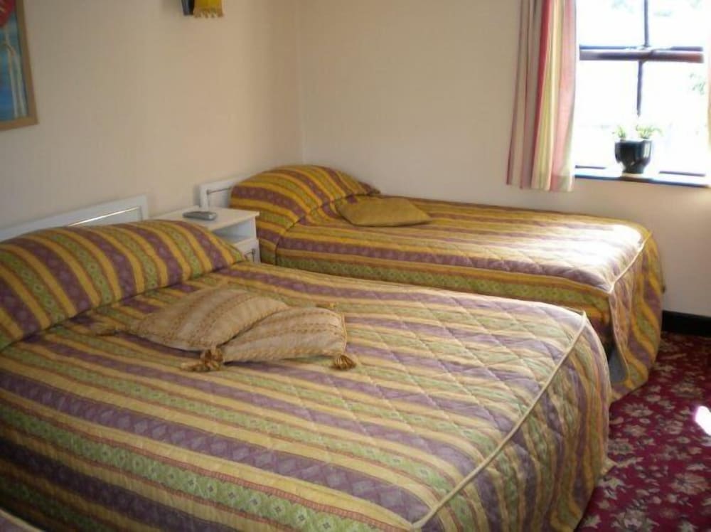Twin Room, Ensuite photo 1