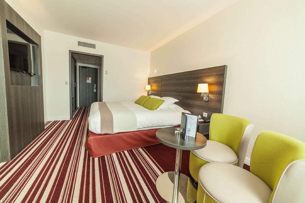 Standard Room, 1 King Bed - Photo 4