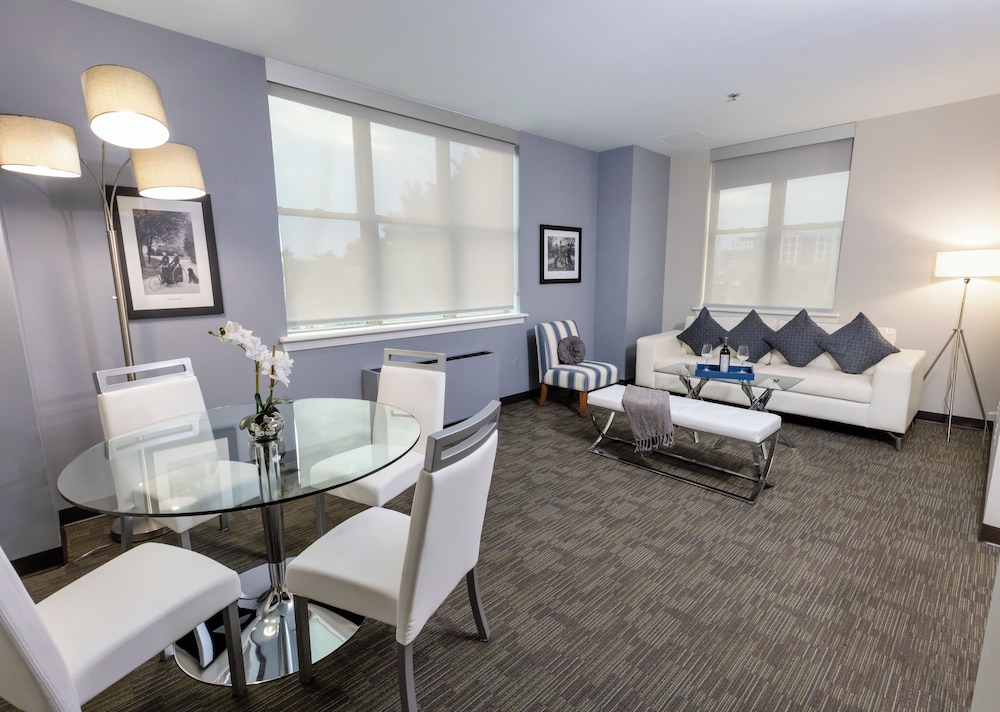 Executive Suite (Level) - Photo 9