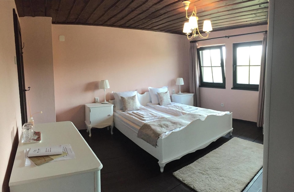 F-Romantic Double Room, River View photo 1