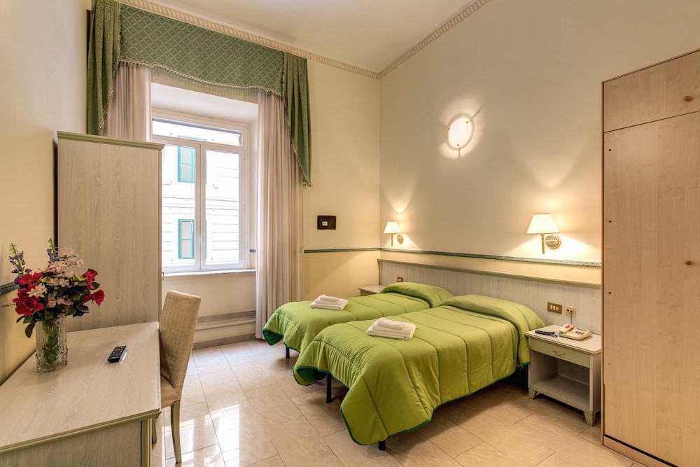 Standard Room photo 3