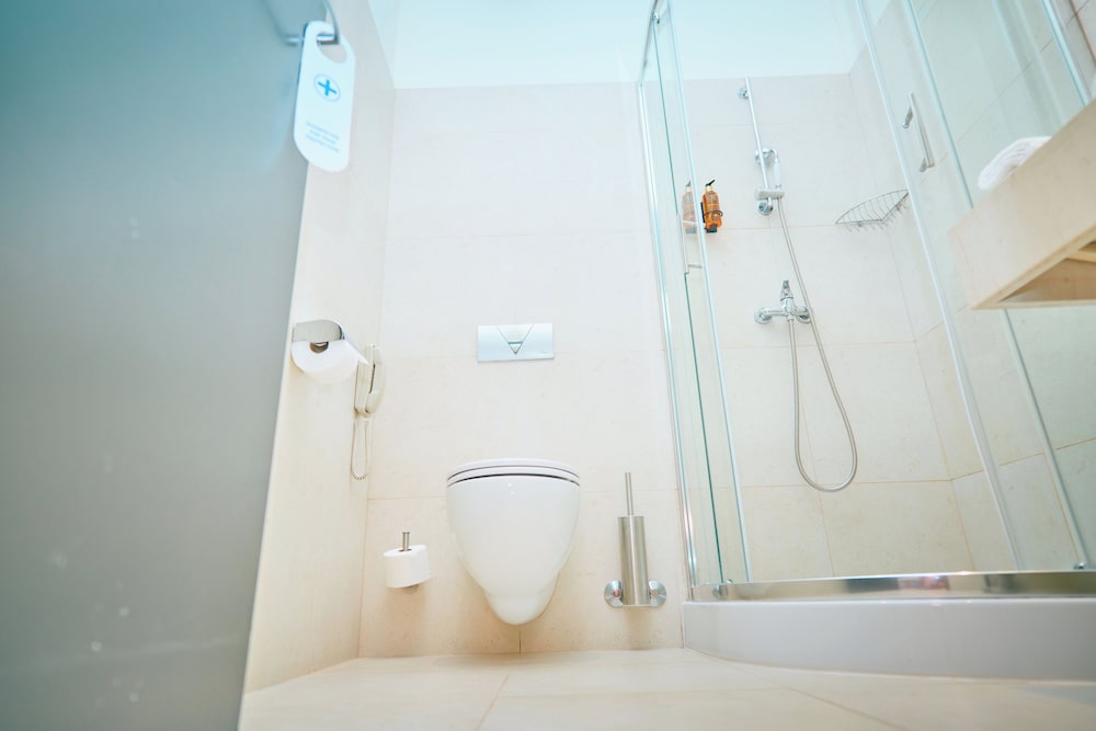 Standard Double Room, 1 Double Bed, Partial Sea View - Photo 7