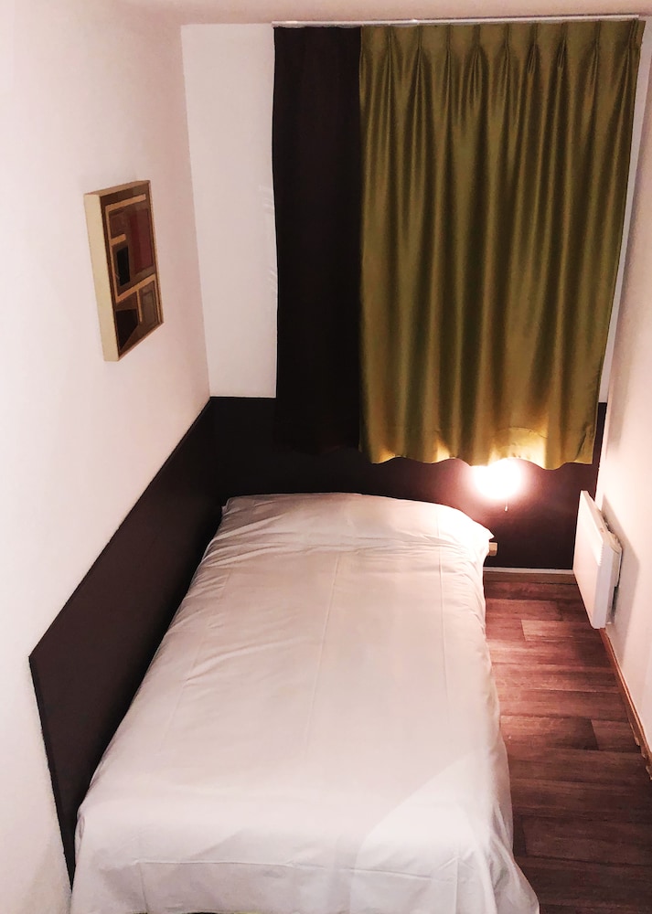 Single Room photo 1