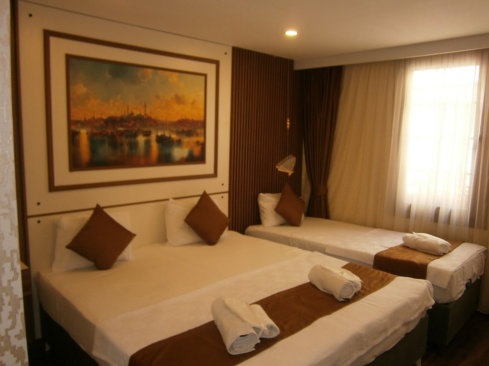 Deluxe Triple Room photo 1