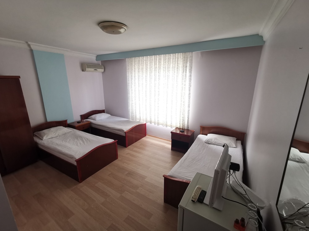 Classic Triple Room photo 1