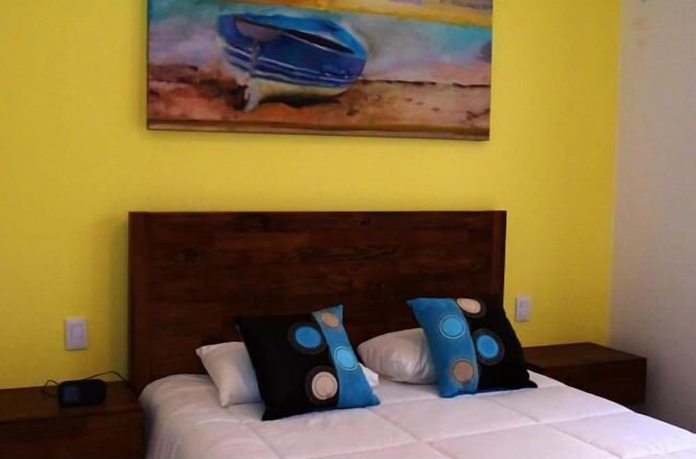 Luxury Condo, 2 Bedrooms, Accessible, Garden Area photo 1