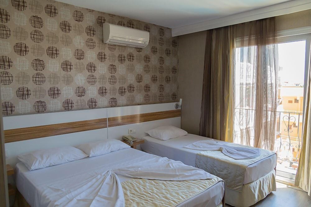Standard Triple Room photo 3