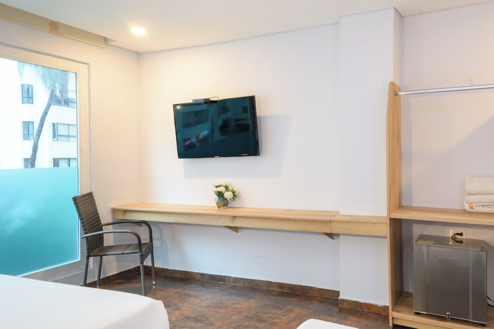 Standard Triple Room, City View