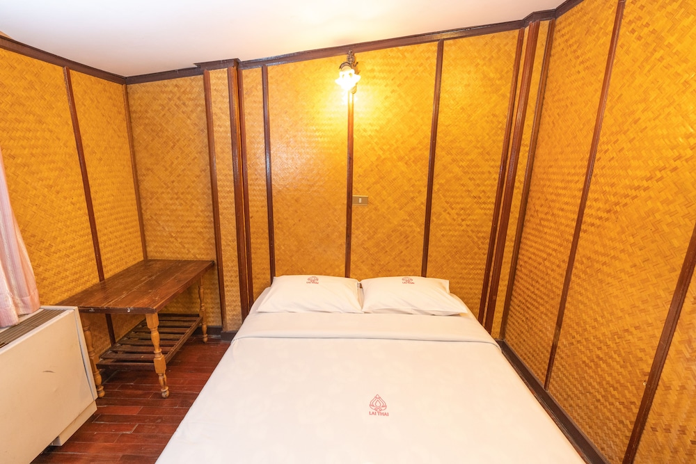 Room With Shared Bathroom
