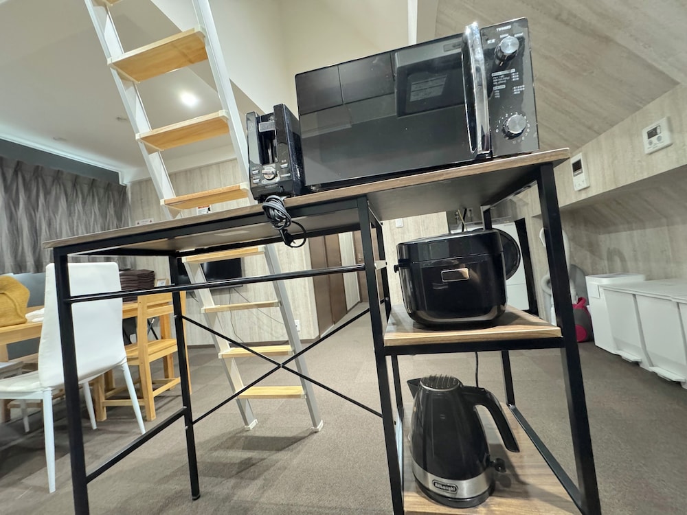 [Max 10 guest] 2DK+Loft 70sqm, 5 min to nearby station (Shinjuku East 302) photo 2