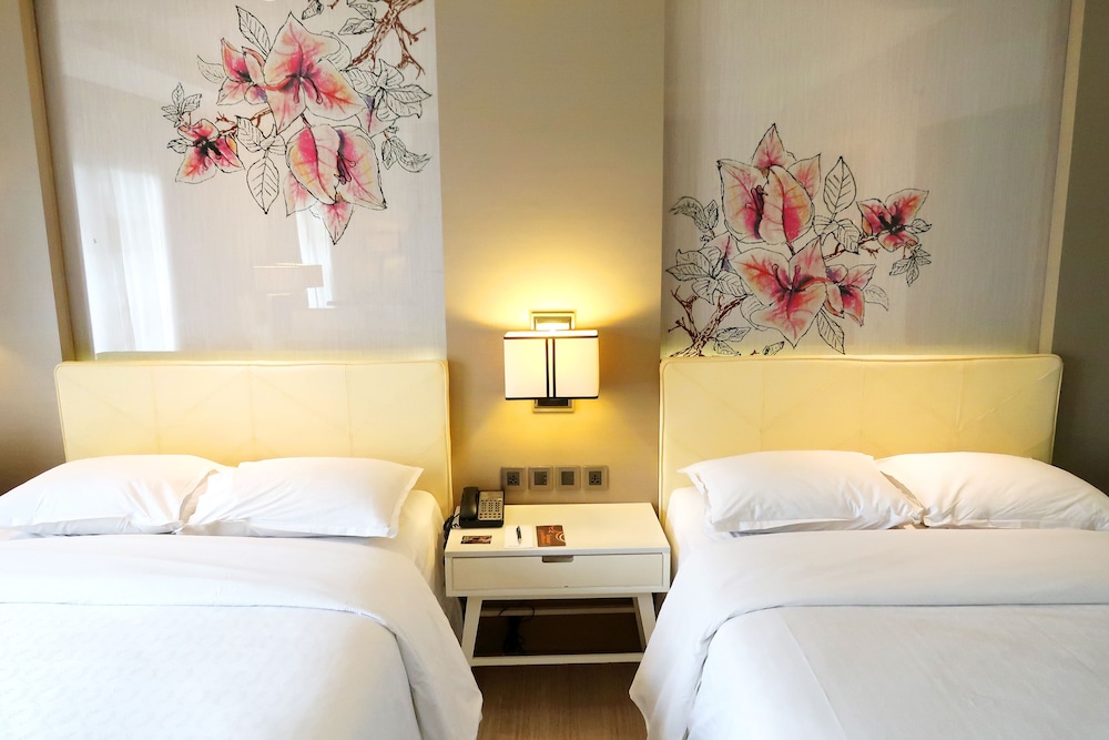 Deluxe Room, 2 Twin Beds, Balcony photo 3
