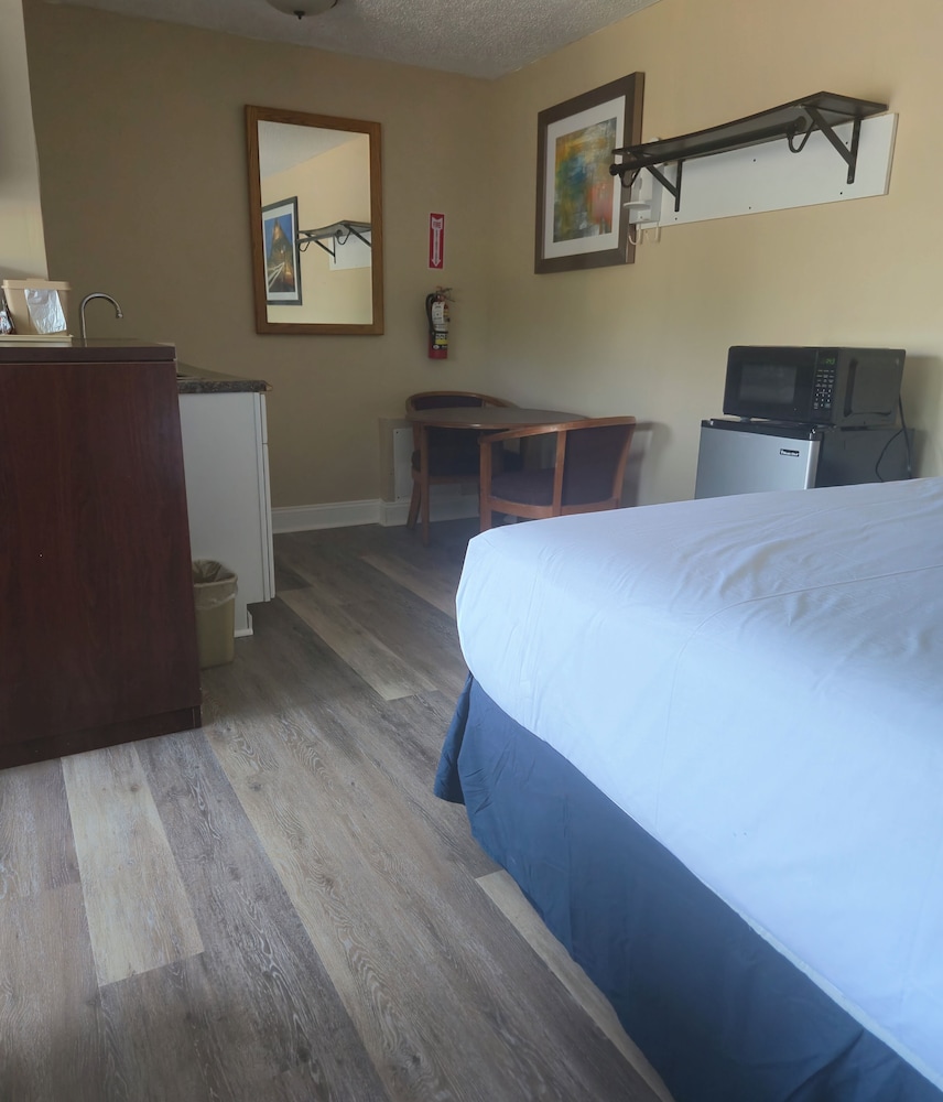 Economy Double Room photo 3