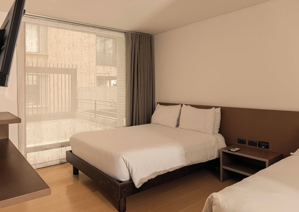 Grand Loft, 2 Queen Beds - Photo 3