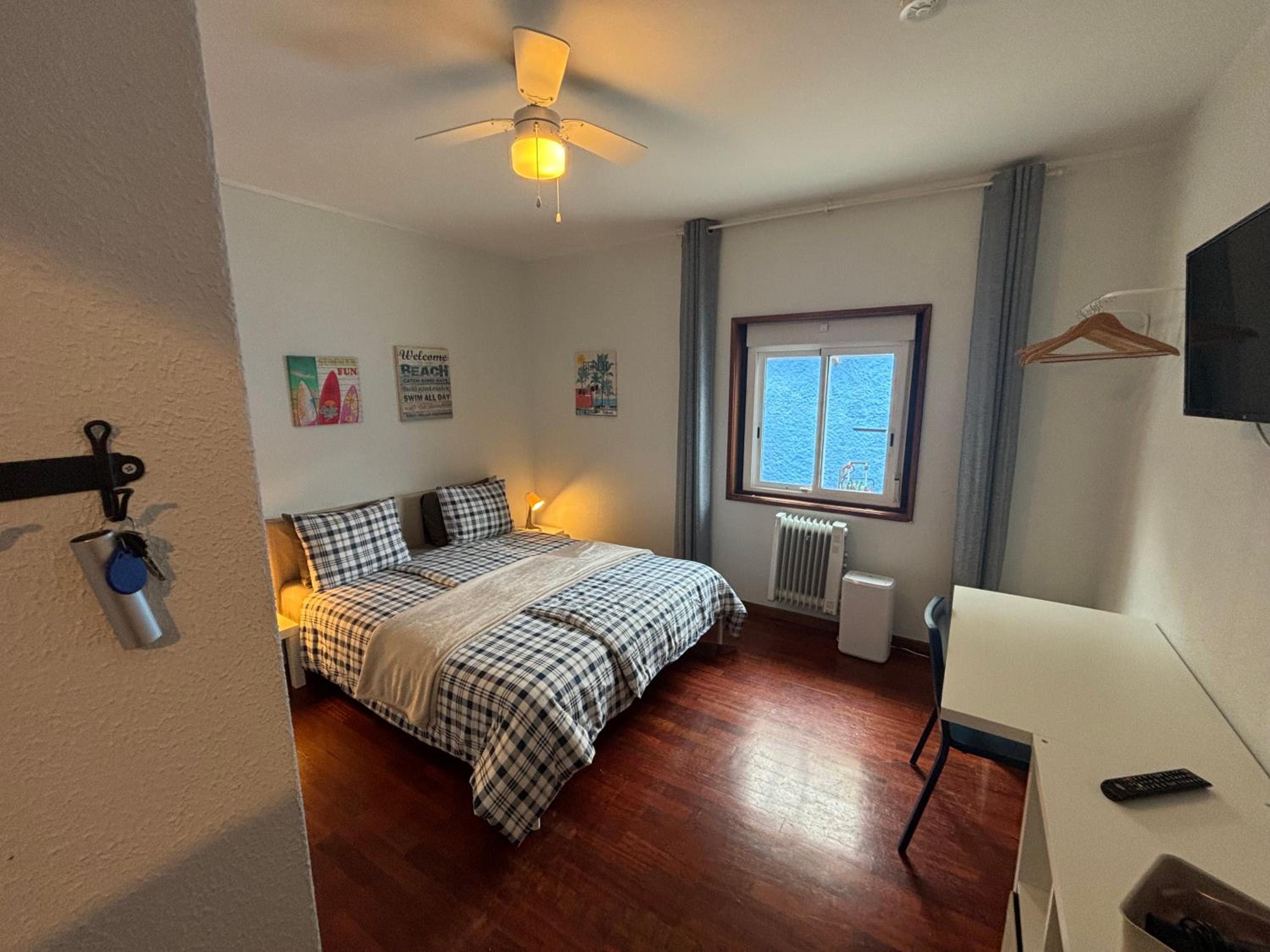 Double Room thumbnail 5
