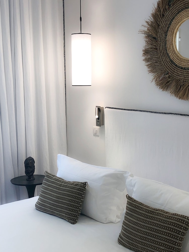 Charm Double Room - Photo 2
