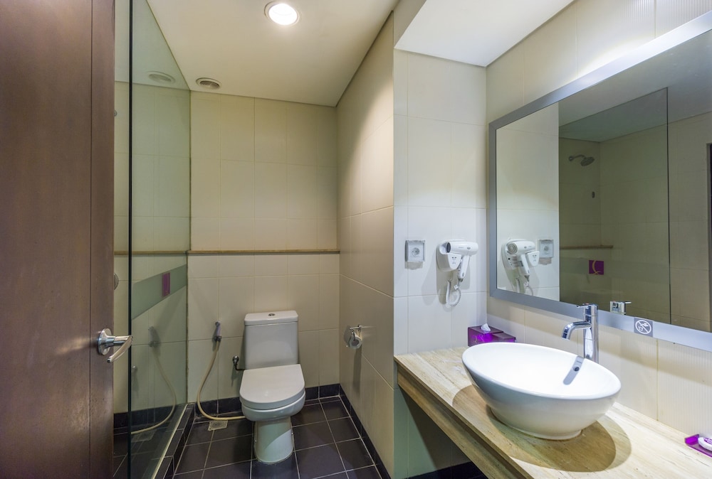 Deluxe Room - Photo 5