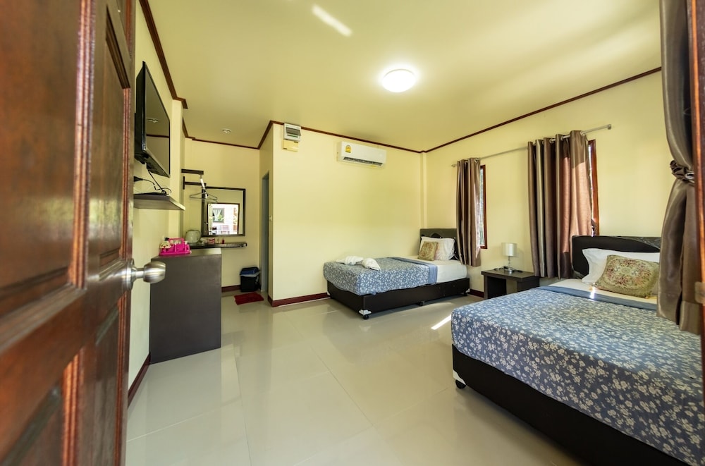 Superior Twin Room - Photo 1