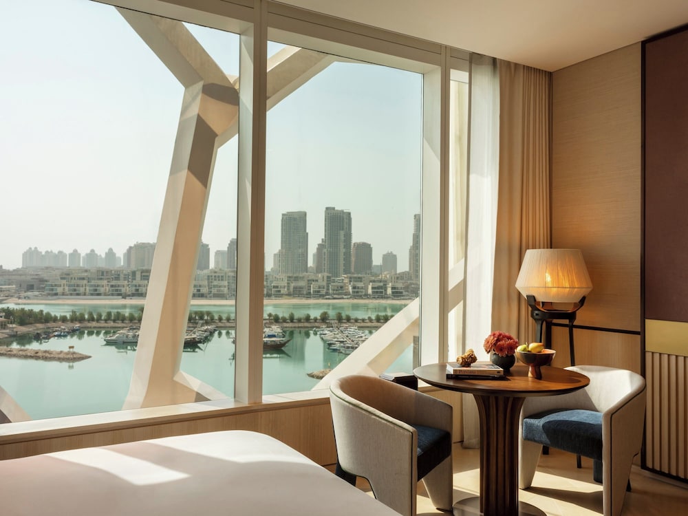 Deluxe King Gulf View Room