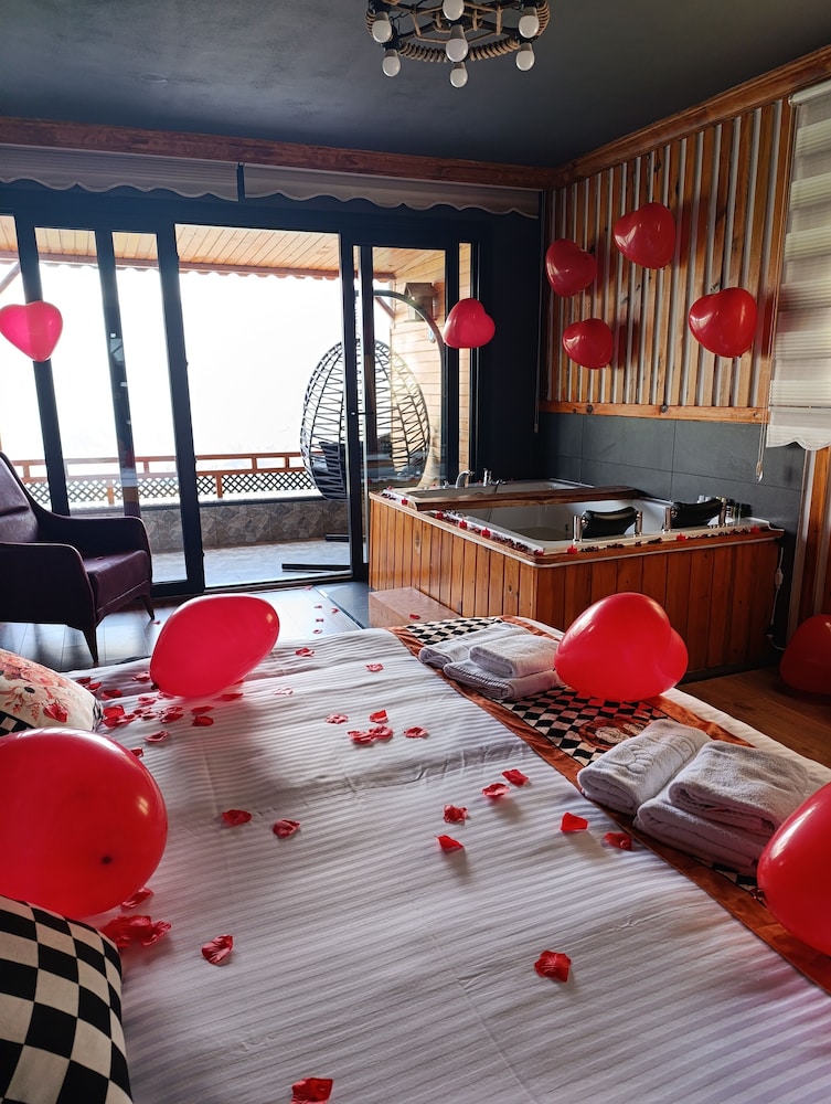 Honeymoon Room