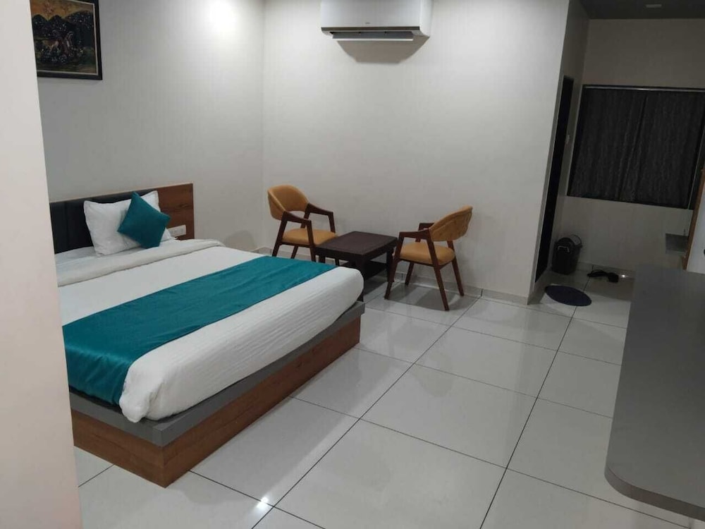 Presidential Room, City View
