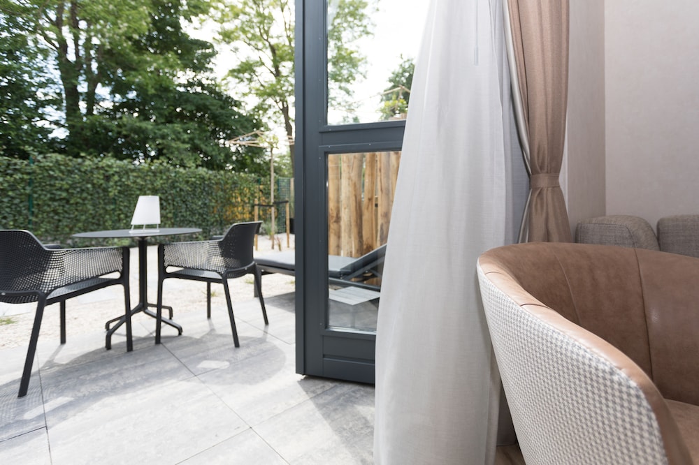 Garden View Suite photo 2