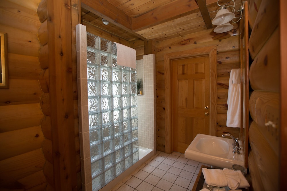 Lodge King photo 2