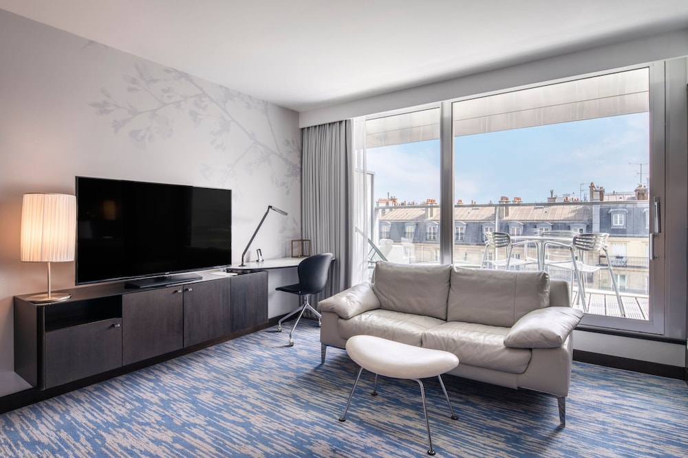 Suite, 1 King Bed, Terrace, Tower (Arc de Triomphe, Eiffel Tower View) Suite, 1 King Bed, Terrace, Tower (Arc de Triomphe, Eiffel Tower View)
