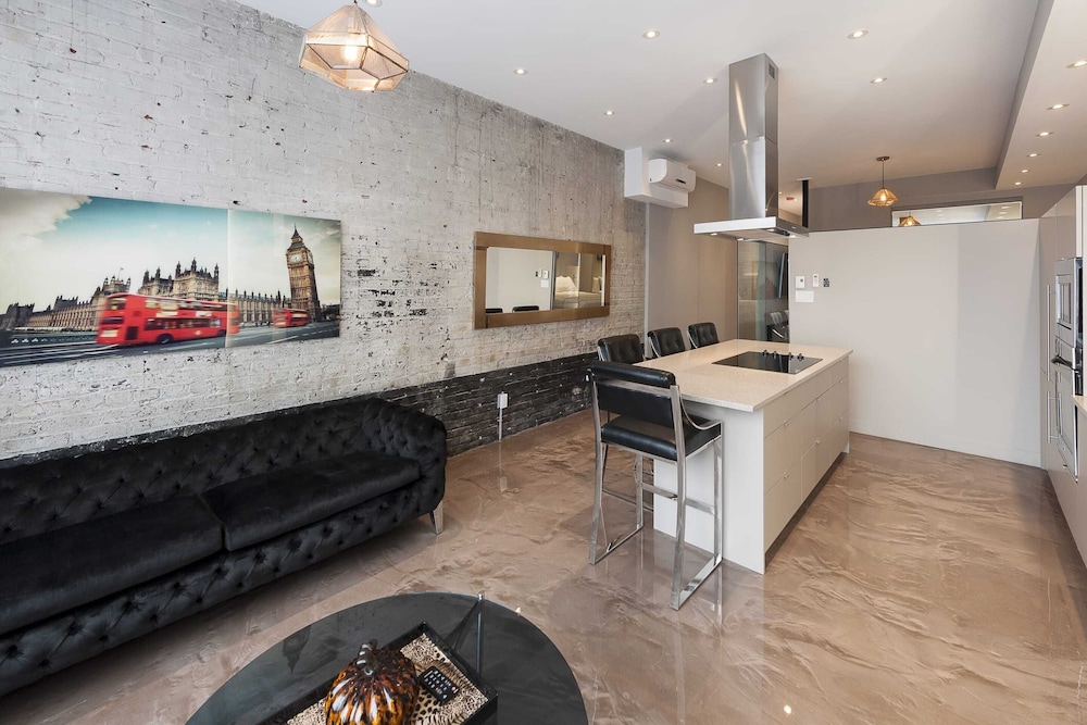 Double Room, 1 Bedroom (1201)