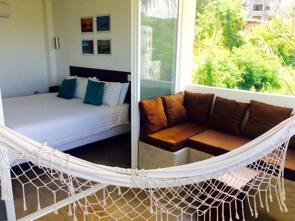 Deluxe Double or Twin Room, Balcony photo 2